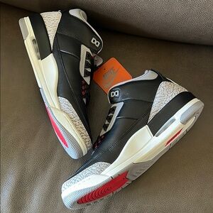 (SOLD VIA GOAT)Jordan 3 Retro (2024) Black Sneakers